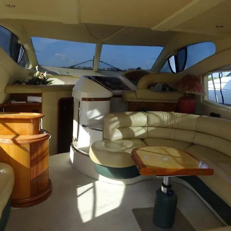보트호텔 Motorboat Murano In