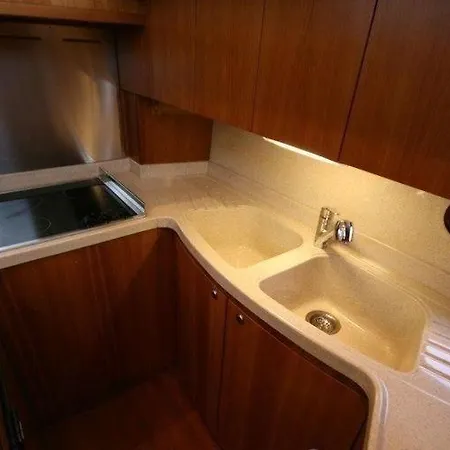 Motorboat Murano In Σκιάθος Πόλη